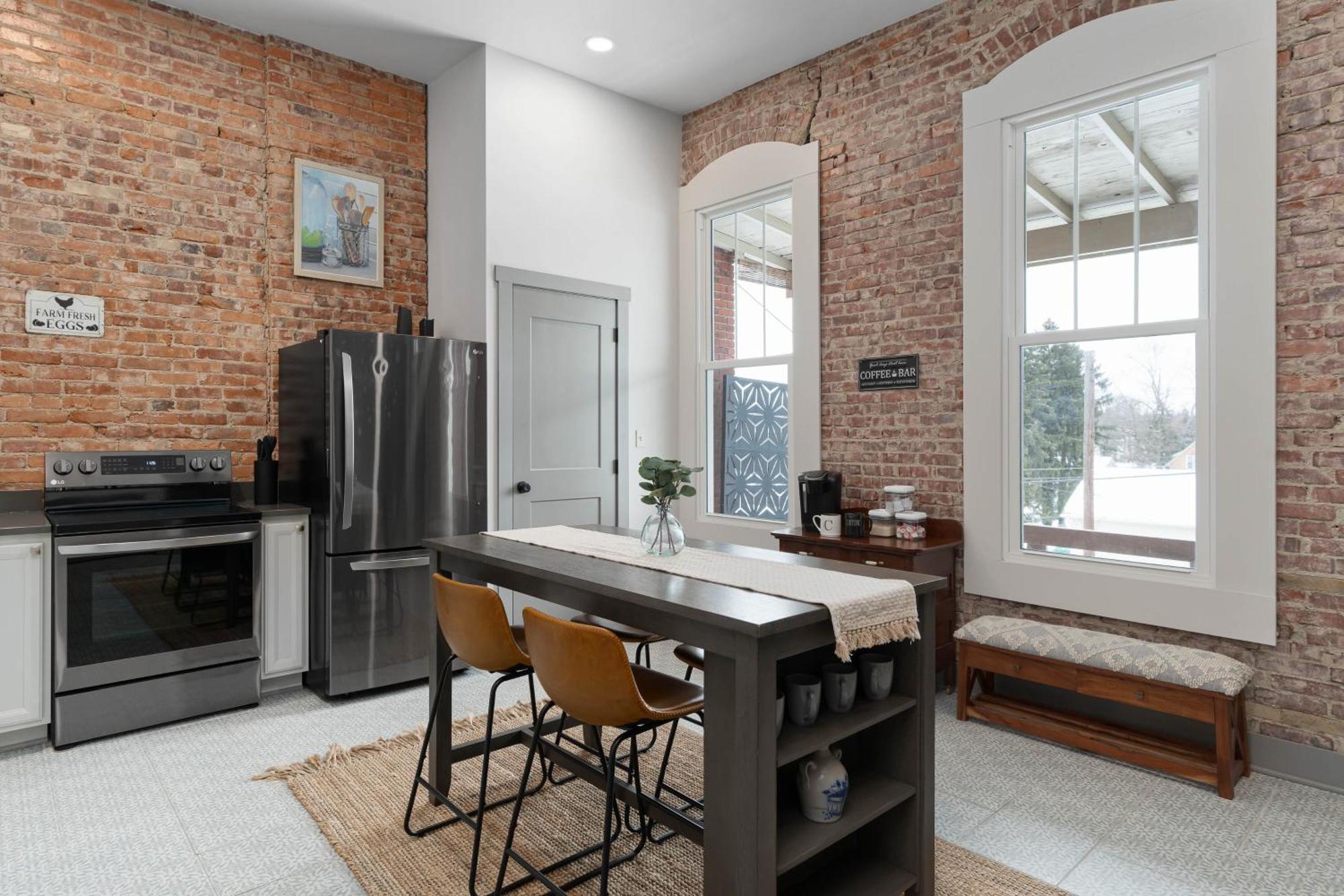 Spacious Luxury Apt In Historic Downtown - Oh Amish Country Millersburg Luaran gambar